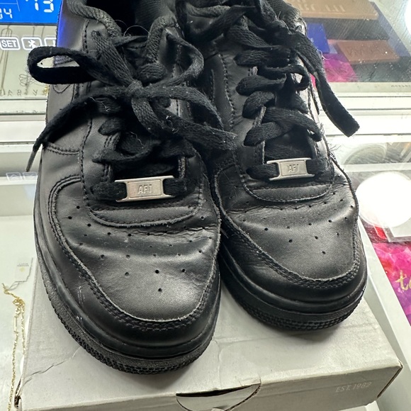 Jordan - Picture 3 of 3